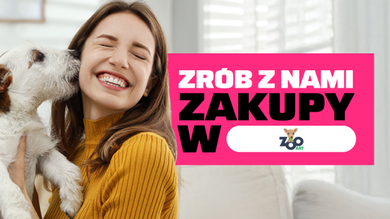 Szczęśliwa kobieta z pieskiem na rękach. Napis: Zrób z nami zakupy w Zooart.